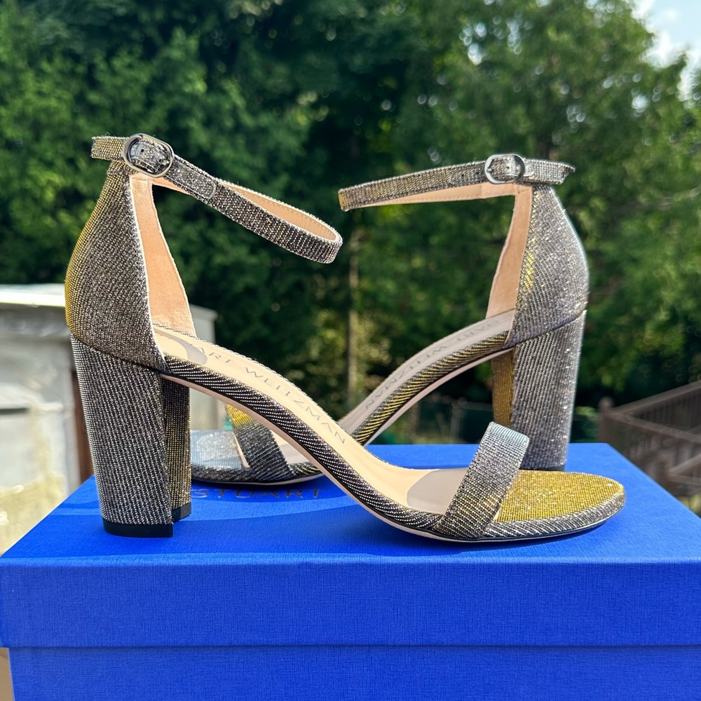 ✨HOST PICK✨*NEW* STUART WEITZMAN SANDALS (US 9)